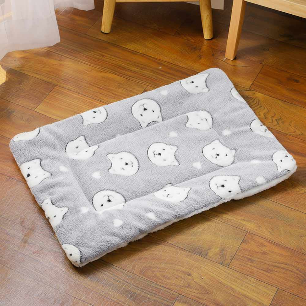 Cozy Self-Warming Cat Bed